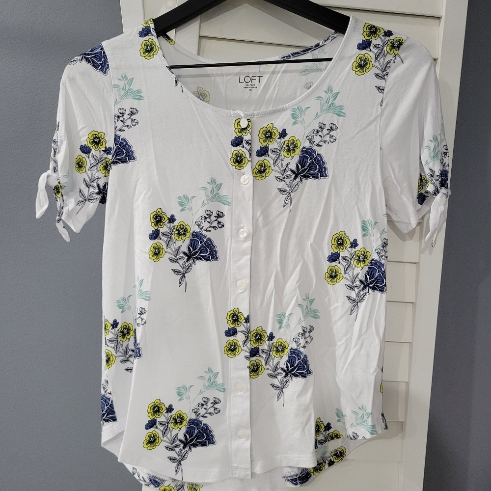 LOFT short sleeve button down blouse